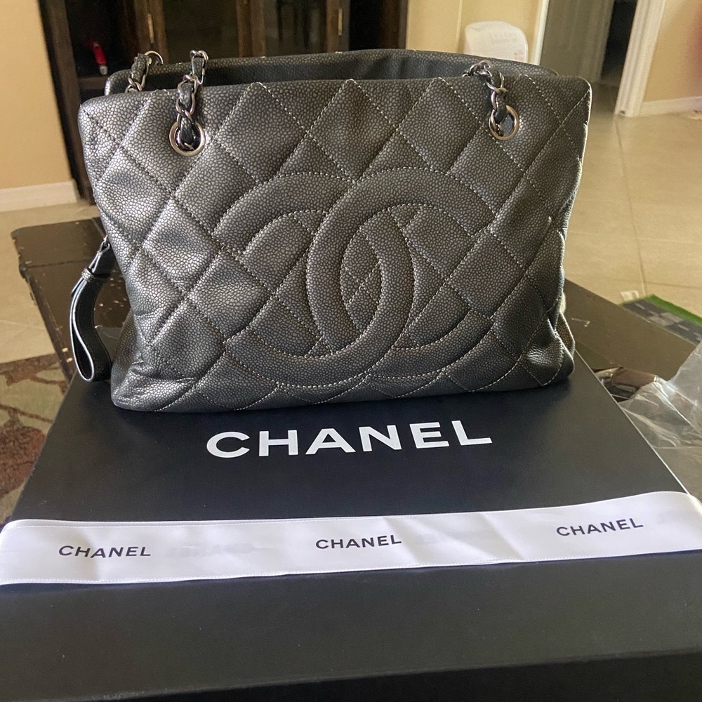 Authentic Chanel Purse CC Shopping Tote  silver hardware leather